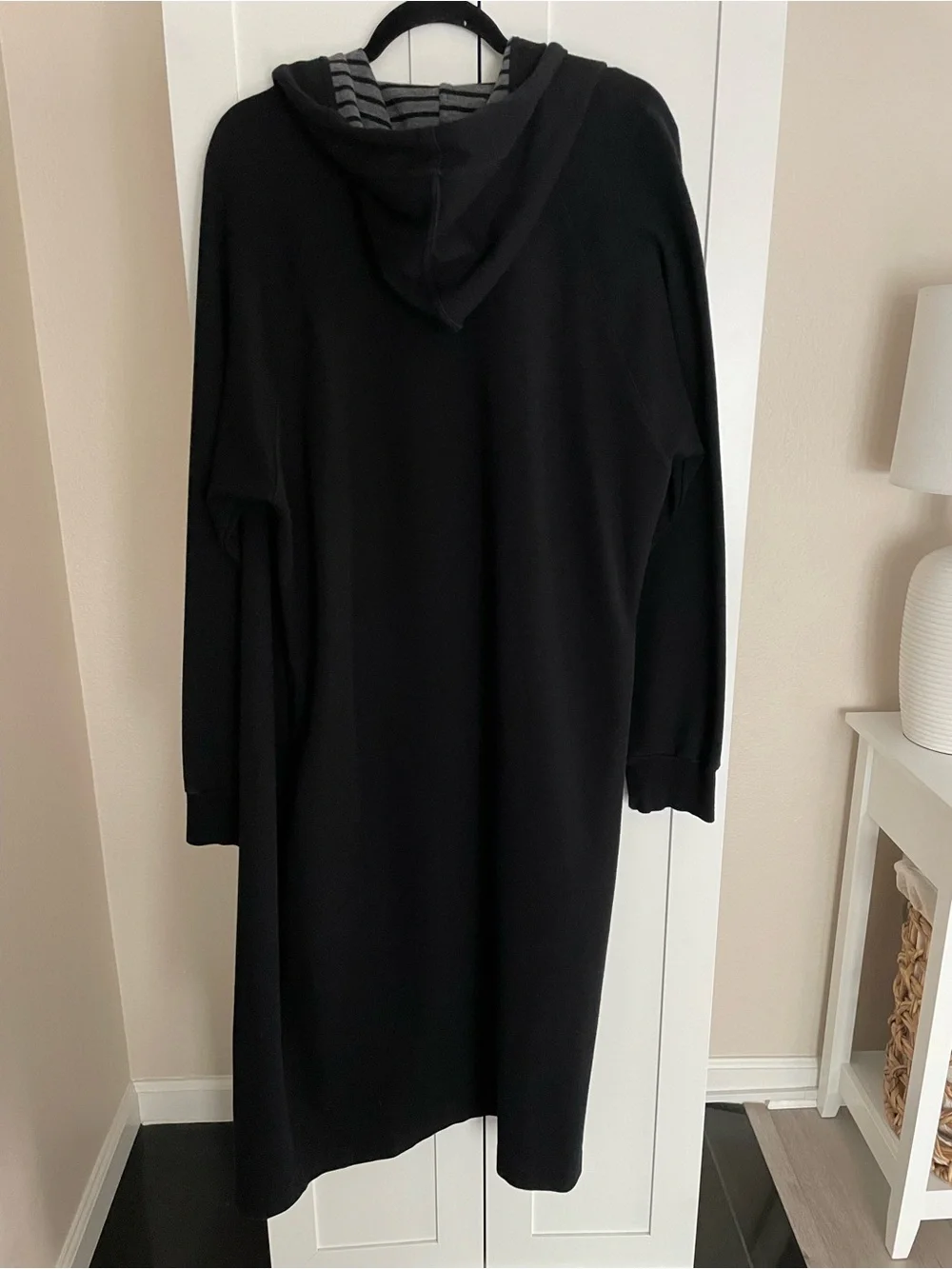 Boss Black Long Hooded Open Cardigan Style Robe - Picture 2 of 2